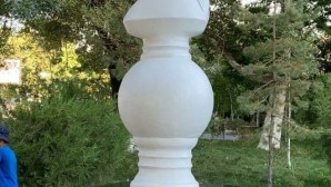 Халықаралық шахмат күніне орай ескерткіш ашылды