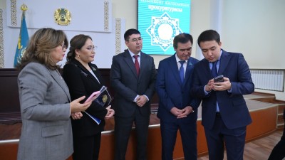 СЕНАТОРЛАР ҚҰҚЫҚ ҚОРҒАУ ОРГАНДАРЫНДАҒЫ АТҚАРЫЛҒАН ЖҰМЫСТАРҒА КУӘ БОЛДЫ