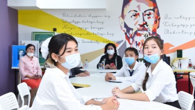 Қала мектептерінде тәуелсіздік жетістіктері сараланды