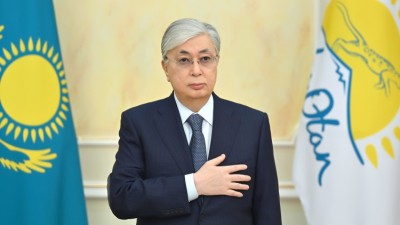 Президент Қасым-Жомарт Тоқаев билік партиясының кезектен тыс съезіне қатысты