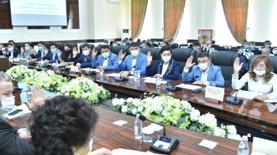 «Шымкент қаласының құрметті азаматы» атағы кімдерге беріледі?