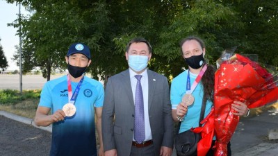 Олимпиада ойындарының жүлдегерлерін жерлестері зор қошеметпен қарсы алды