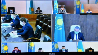 Әйтенов Үкімет отырысында баяндама жасады