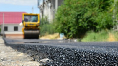 Шымкентте биыл 348 шақырым жол жөндеуден өтуде