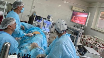 Шымкентте алғаш рет онкологиялық ота тіліксіз жасалды