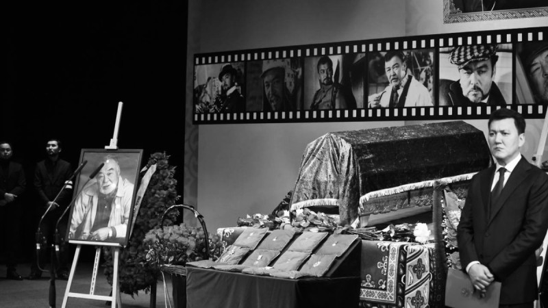 Алматыда аңыз тұлға Асанәлі Әшімовпен қоштасу рәсімі басталды