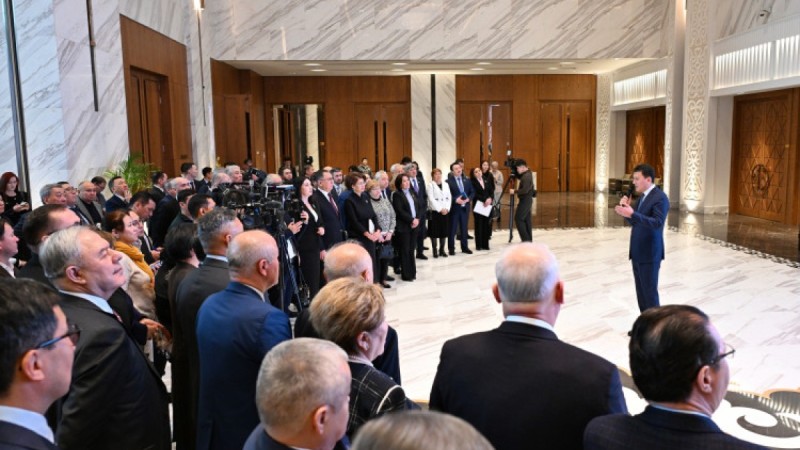 Мемлекеттік кеңесші Ұлттық құрылтай мүшелеріне президенттік реформалардың маңыздылығы мен нәтижелері туралы айтты