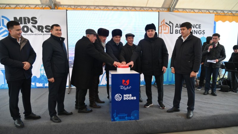 ҚАЛА ӘКІМІ БІРҚАТАР КӘСІПОРЫНДАРДЫҢ АШЫЛУ РӘСІМІНЕ ҚАТЫСТЫ