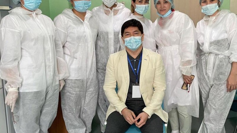 Сәкен Майғазиев ковидке қарсы вакцина салдырды