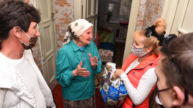 Шымкентте 12 отбасыға материалдық көмек көрсетілді