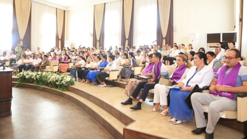 Ел ертеңі  интеллектуалды ұрпақ қолында