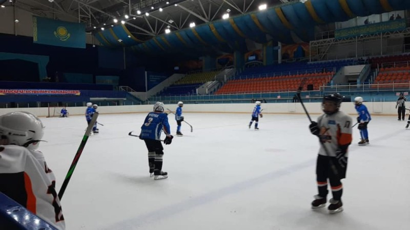 Хоккейден республикалық турнир басталды