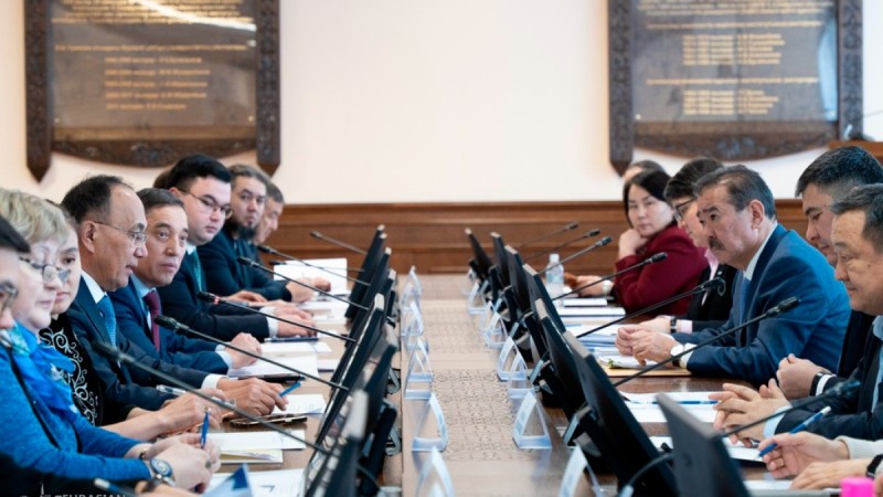 ЕҰУ-да Қазақстан Республикасының Жаңа Конституциясы жобасының негізгі тұжырымдары талқыланды